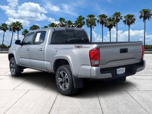Used 2017 Toyota Tacoma TRD Sport w/ Tow Package RWD image 5