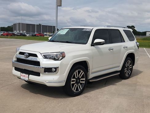 Used 2018 Toyota 4Runner Limited AWD/4WD image 3