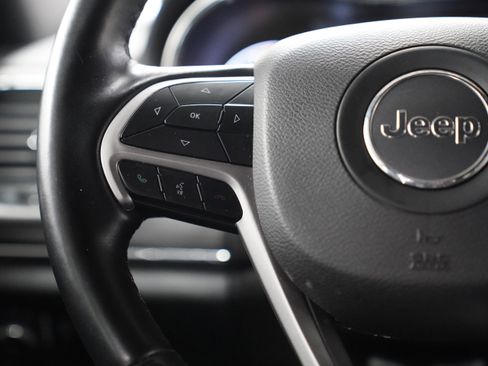 Used 2022 Jeep Grand Cherokee Limited AWD/4WD image 19