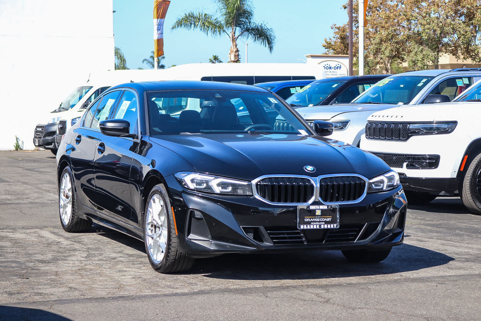Used 2025 BMW 330i Sedan RWD image 3