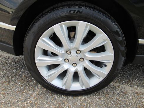 Used 2017 Land Rover Range Rover Supercharged image 40