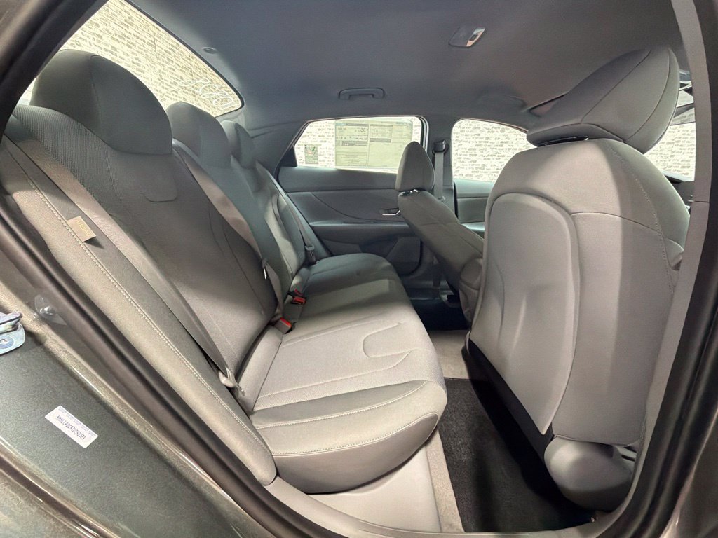 New 2026 Hyundai Elantra SE FWD image 12