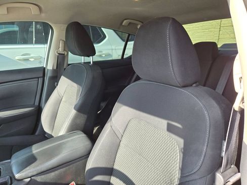Used 2023 Nissan Sentra S FWD image 24