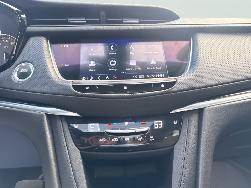 Used 2020 Cadillac XT5 Premium Luxury w/ LPO, Floor Liner Package AWD/4WD image 21