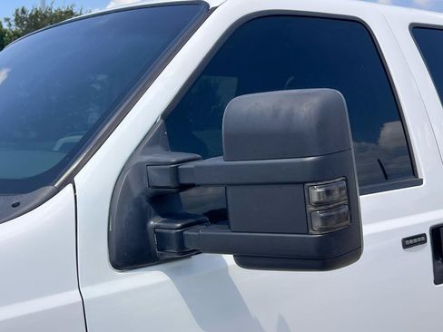 Used 2004 Ford F350 Lariat AWD/4WD image 41