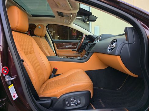 Used 2018 Jaguar XJ L Portfolio image 24