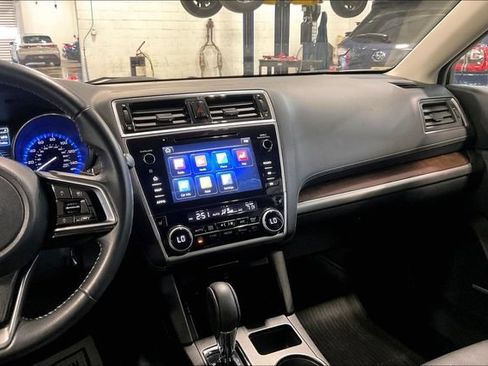 Used 2018 Subaru Outback 2.5i Limited AWD/4WD image 6
