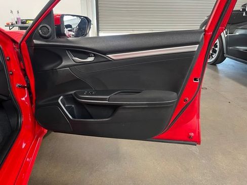 Used 2018 Honda Civic EX image 12