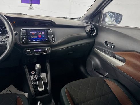Used 2019 Nissan Kicks SR FWD image 26