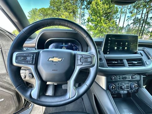 Certified 2024 Chevrolet Suburban Premier RWD image 11