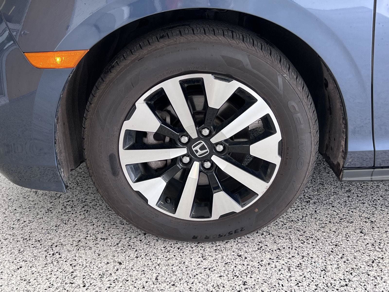 Used 2025 Honda Odyssey EX-L image 17