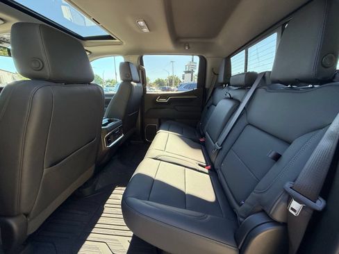 New 2026 GMC Sierra 1500 SLT w/ SLT Premium Plus Package AWD/4WD image 5