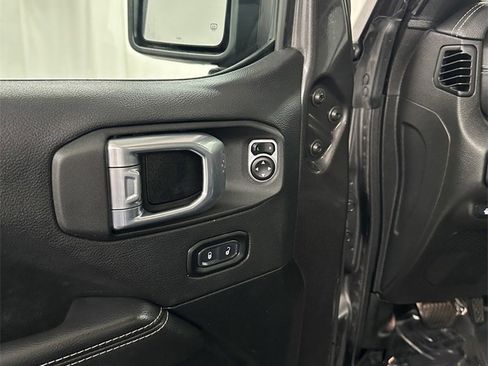 Used 2021 Jeep Wrangler Unlimited Sahara w/ Cold Weather Group image 20