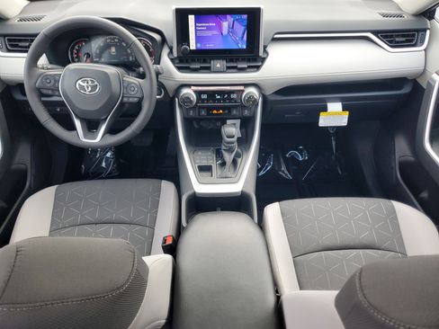 Used 2025 Toyota RAV4 XLE image 15
