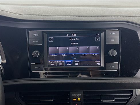 Used 2023 Volkswagen Jetta Sport image 19