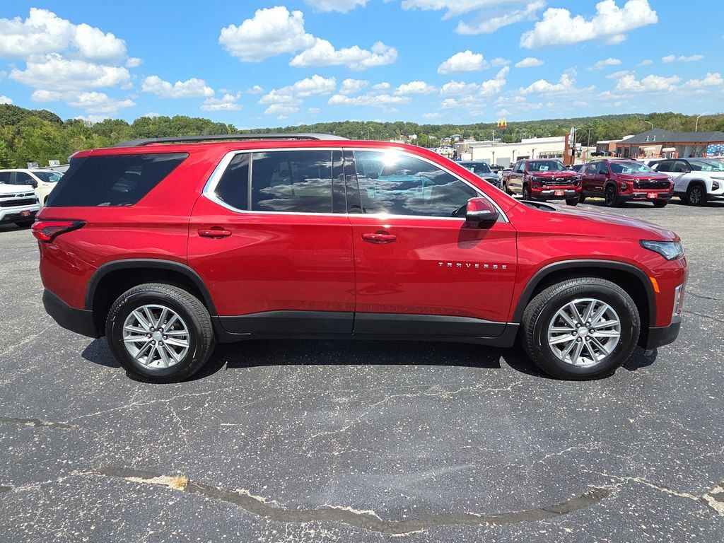 Used 2023 Chevrolet Traverse LT w/ LPO, Floor Liner Package AWD/4WD image 9