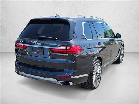 Used 2022 BMW X7 xDrive40i w/ Parking Assistance Package AWD/4WD image 5