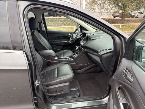 Used 2016 Ford Escape Titanium image 36