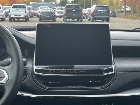 Used 2023 Jeep Compass Trailhawk image 17