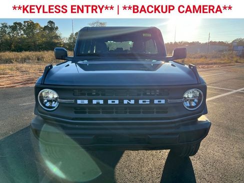 New 2025 Ford Bronco Base image 2