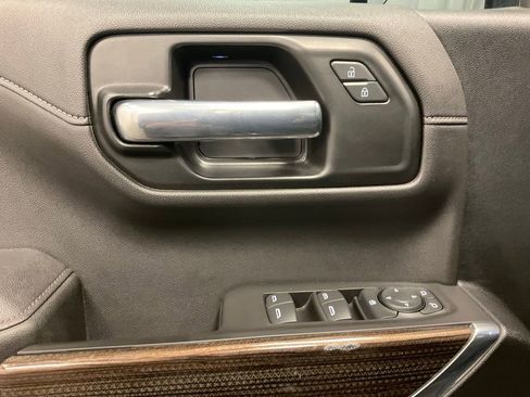 Used 2021 Chevrolet Silverado 1500 LT Trail Boss w/ Convenience Package II AWD/4WD image 15