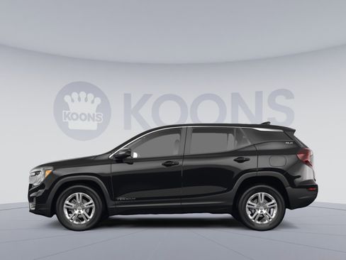 Used 2023 GMC Terrain SLE w/ Driver Convenience Package AWD/4WD image 2