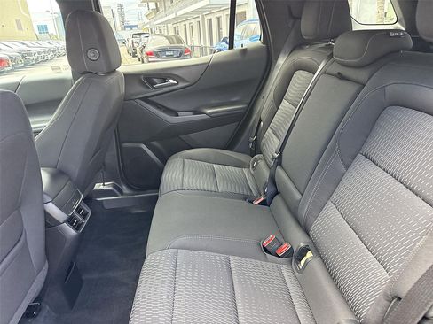 Used 2025 Chevrolet Equinox LT FWD image 22