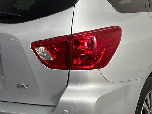 Used 2020 Nissan Pathfinder SV FWD image 34