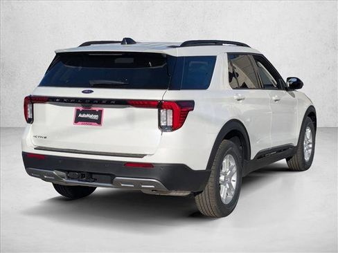 New 2026 Ford Explorer Active w/ Active Comfort Package image 2