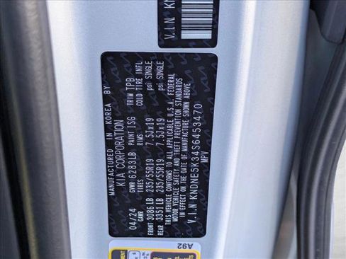 Used 2025 Kia Carnival SX image 26