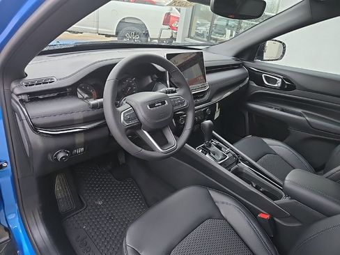 New 2026 Jeep Compass Latitude image 33