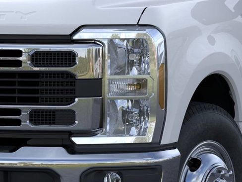 New 2026 Ford F350 XLT RWD image 18