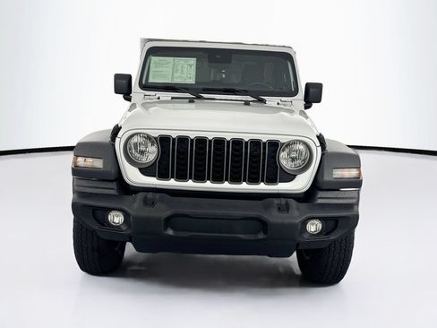 Used 2025 Jeep Wrangler Sport AWD/4WD image 2