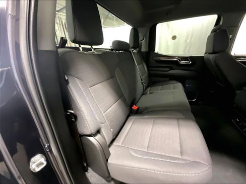 Used 2024 Chevrolet Silverado 1500 LT image 16