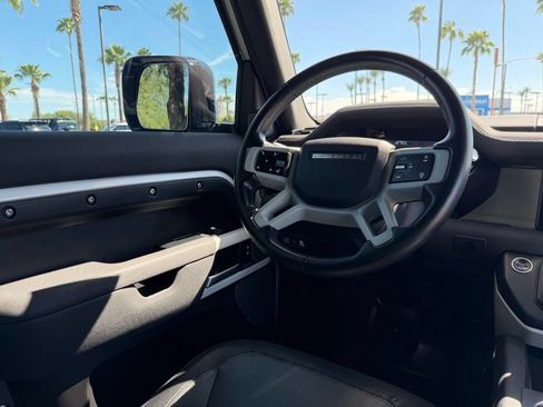 Used 2022 Land Rover Defender 90 X-Dynamic S AWD/4WD image 11