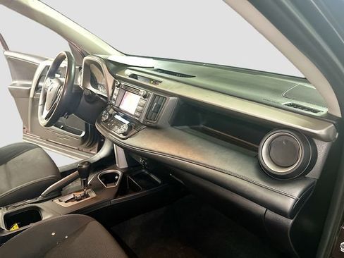 Used 2018 Toyota RAV4 XLE image 29