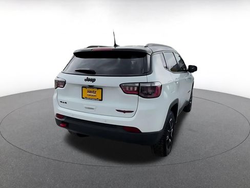 Used 2025 Jeep Compass Trailhawk AWD/4WD image 11