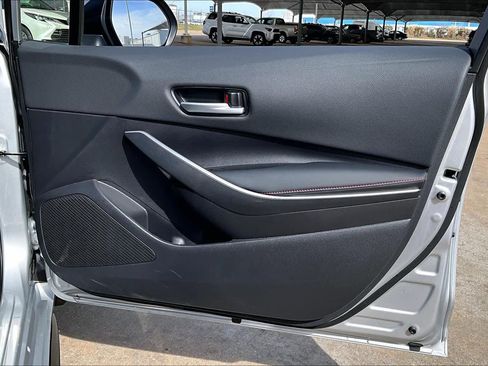 Used 2025 Toyota Corolla SE w/ SE Premium Package image 26