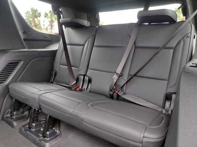 Used 2025 GMC Yukon Denali AWD/4WD image 16