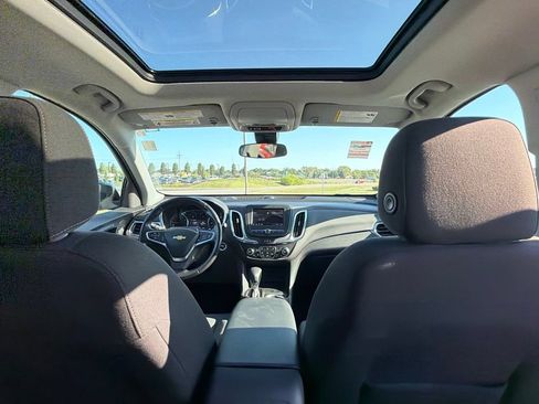 Used 2022 Chevrolet Equinox LT FWD image 36