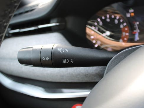 Used 2024 Jeep Compass Latitude image 22