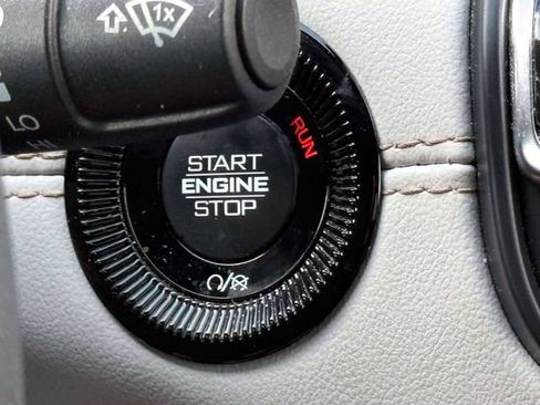 Certified 2023 Jeep Compass Limited AWD/4WD image 26