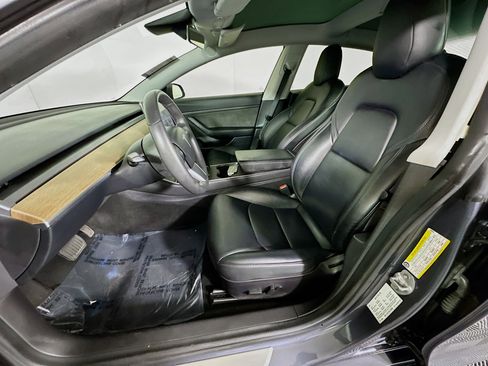 Used 2020 Tesla Model 3 Standard Range Plus RWD image 12