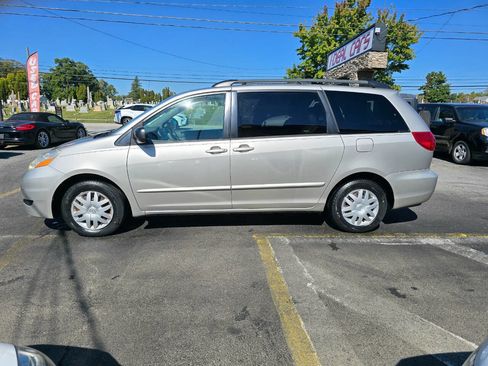 Used 2007 Toyota Sienna LE image 6