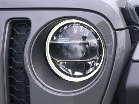 Used 2021 Jeep Wrangler Unlimited Rubicon AWD/4WD image 6