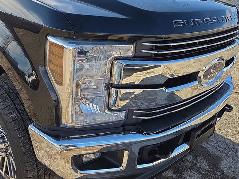 Used 2019 Ford F250 Lariat w/ Lariat Ultimate Package image 7