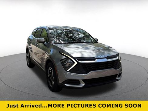 Used 2025 Kia Sportage LX FWD image 1