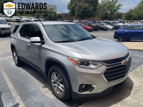 Used 2020 Chevrolet Traverse LT FWD image 1