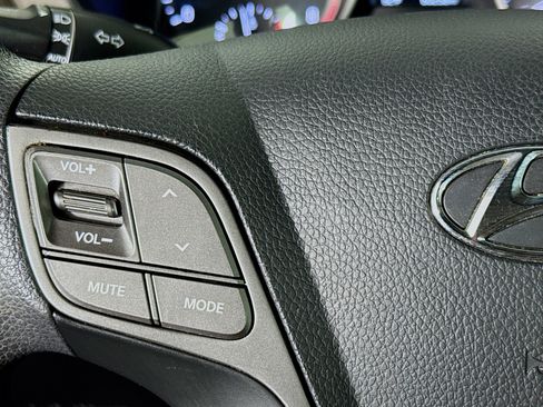 Used 2017 Hyundai Santa Fe Sport image 13