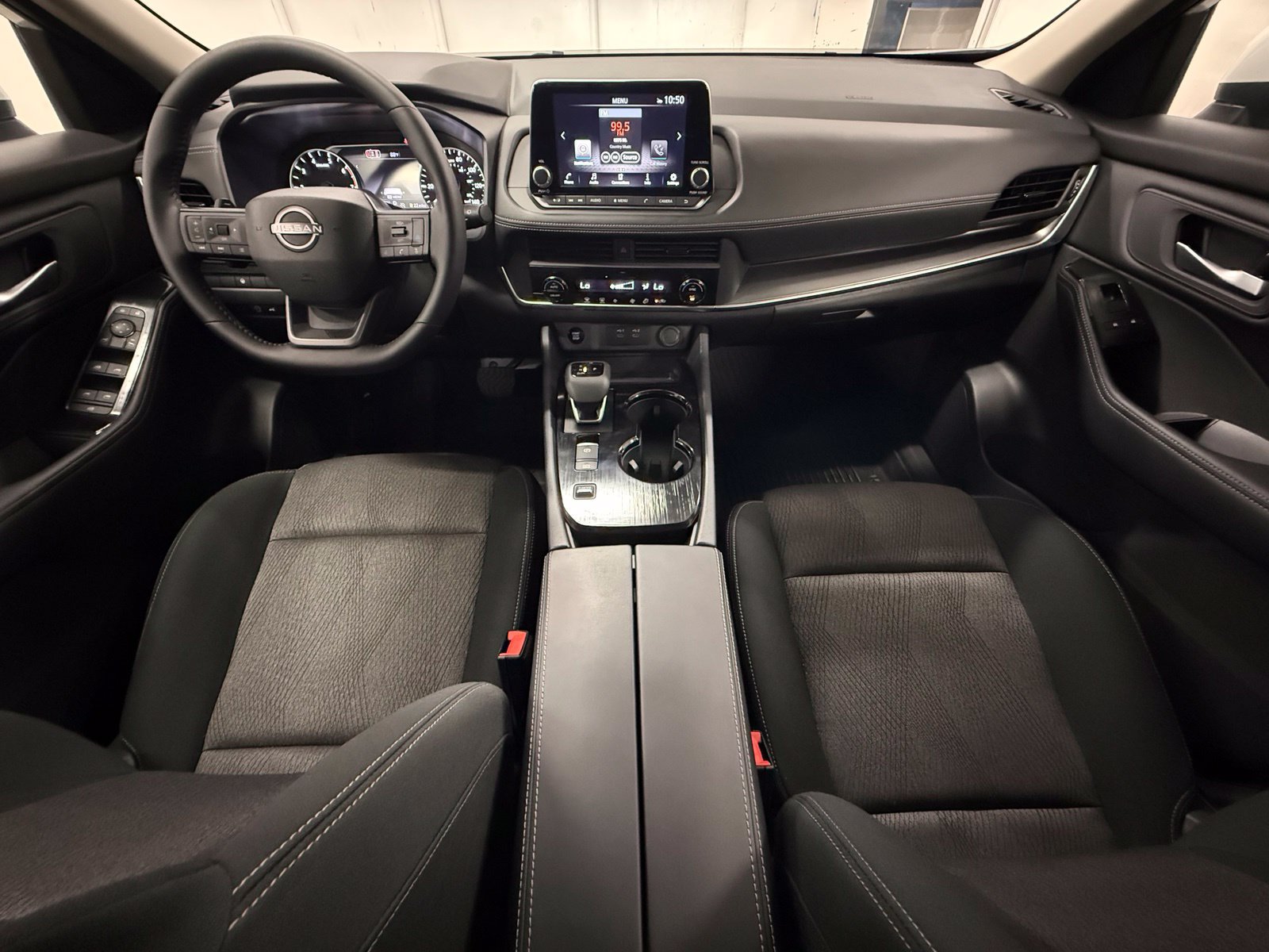Used 2026 Nissan Rogue SV FWD image 15